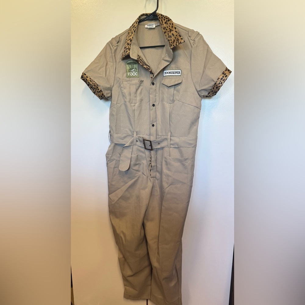 New Zookeeper costume with hat. Couples costume with lion or other animal.